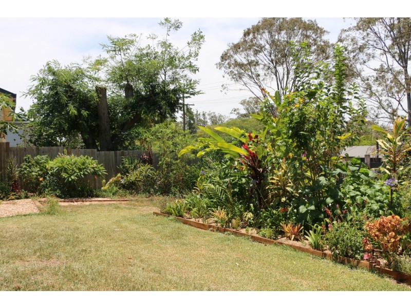 70 Western Road, Macleay Island QLD 4184