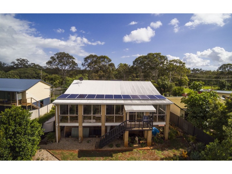 70 Western Road, Macleay Island QLD 4184