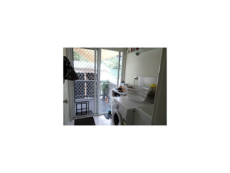 17 KOONWARRA PARADE, Macleay Island QLD 4184