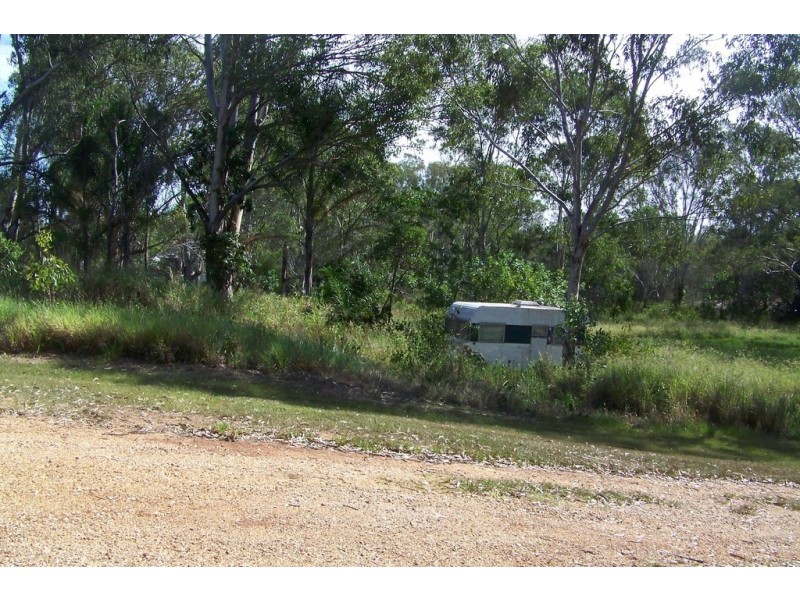 186 LUCAS DR, Lamb Island QLD 4184