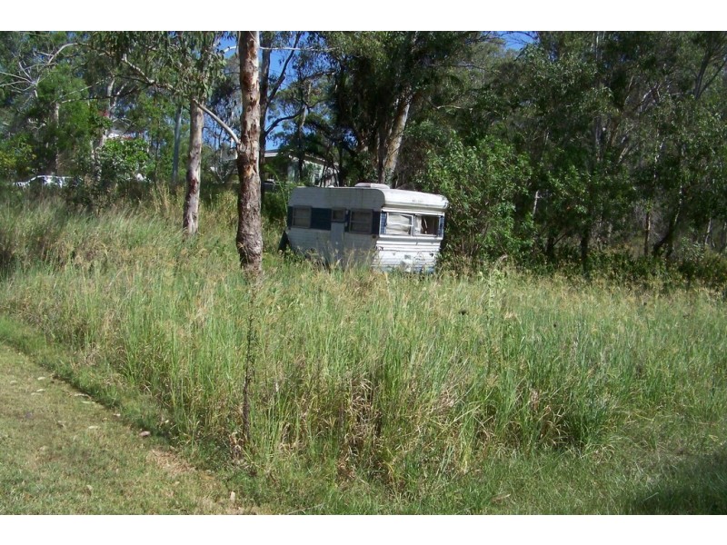 186 LUCAS DR, Lamb Island QLD 4184