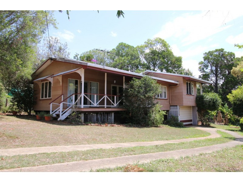 21-23 CURLEW STREET, Macleay Island QLD 4184