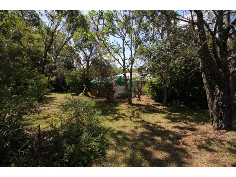 21-23 CURLEW STREET, Macleay Island QLD 4184