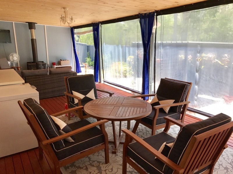 15 Sentosa Terrace, Macleay Island QLD 4184