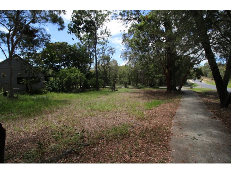 2 WANDA STREET, Macleay Island QLD 4184