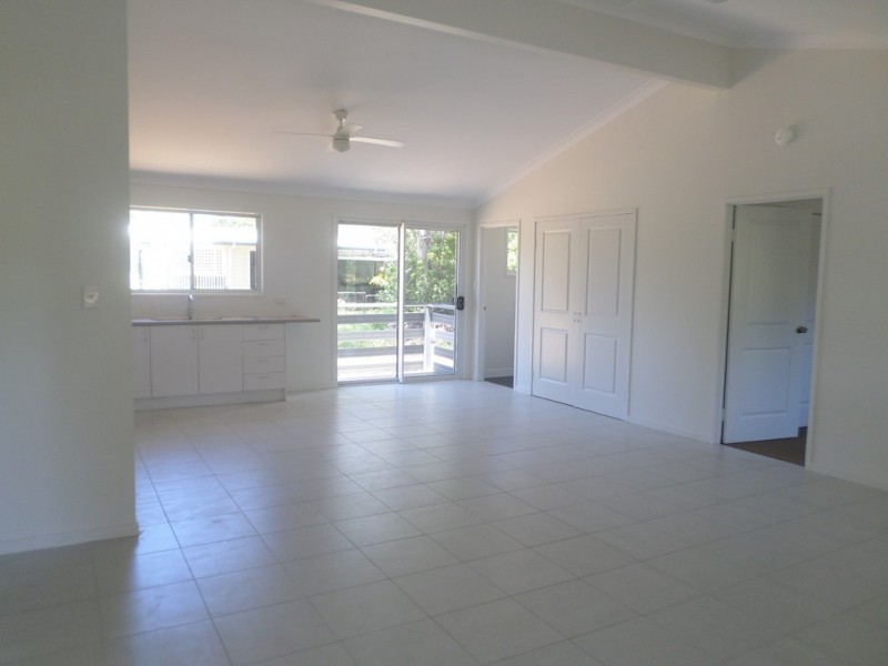 52 COOEE CRESCENT, Macleay Island QLD 4184