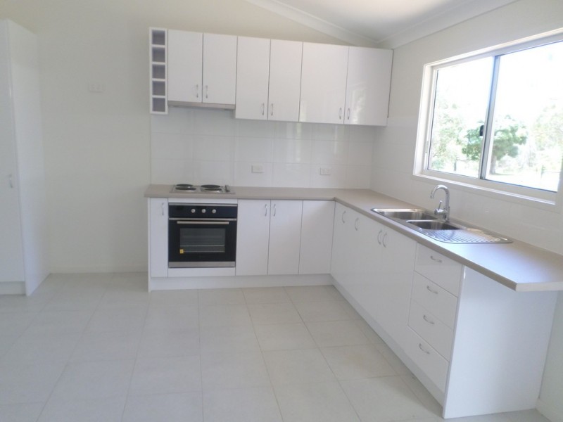 52 COOEE CRESCENT, Macleay Island QLD 4184