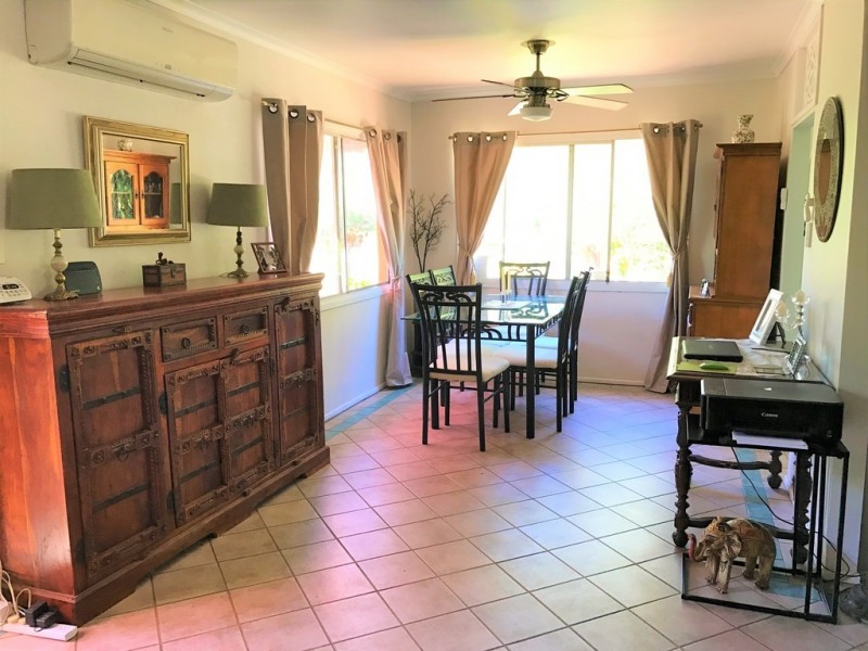 241 HIGH CENTRAL RD, Macleay Island QLD 4184