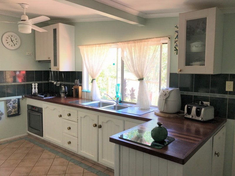 241 HIGH CENTRAL RD, Macleay Island QLD 4184