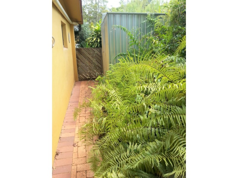 241 HIGH CENTRAL RD, Macleay Island QLD 4184