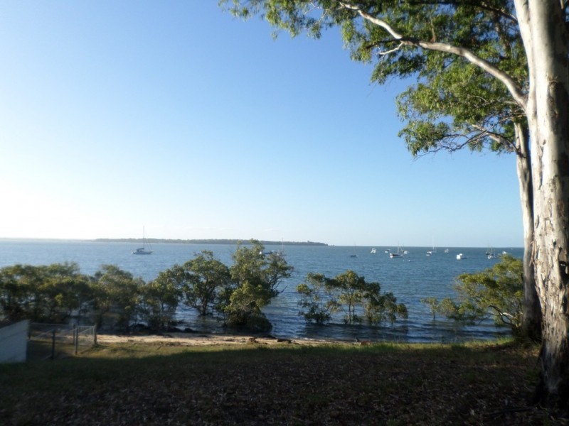 24 KIM CRESCENT, Macleay Island QLD 4184