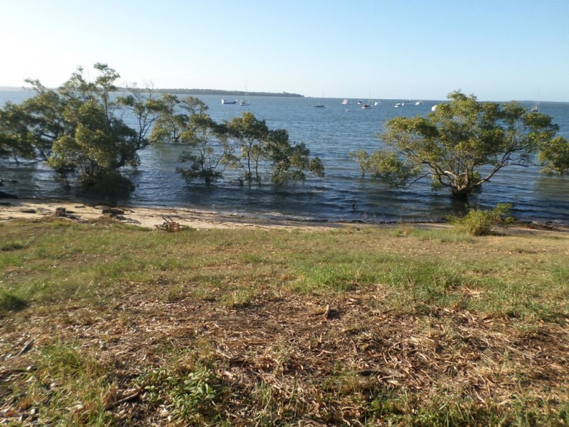 24 KIM CRESCENT, Macleay Island QLD 4184