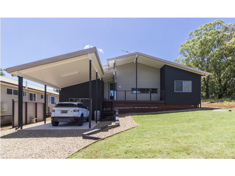 1 ISLAND OUTLOOK, Macleay Island QLD 4184