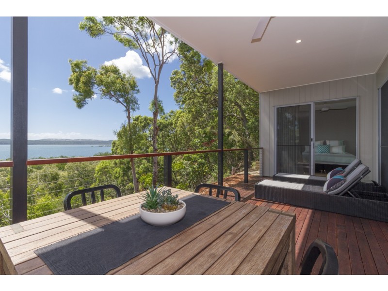 1 ISLAND OUTLOOK, Macleay Island QLD 4184