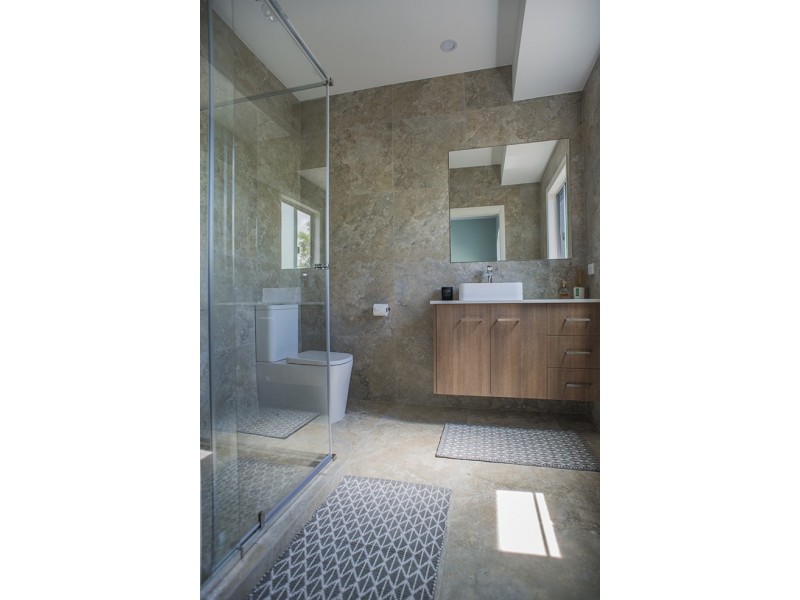 1 ISLAND OUTLOOK, Macleay Island QLD 4184