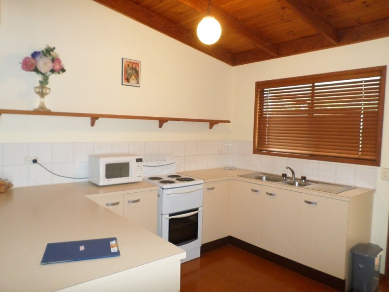 48 COONDOOROOPA DRIVE, Macleay Island QLD 4184