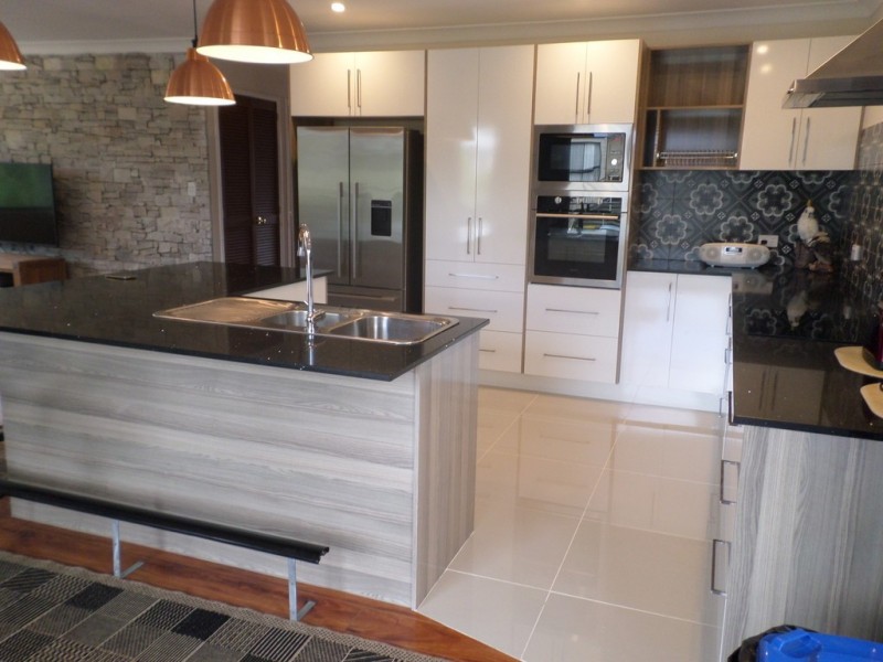 14 ALKIRA STREET, Macleay Island QLD 4184