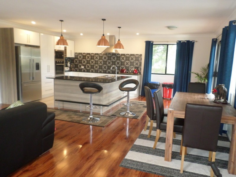 14 ALKIRA STREET, Macleay Island QLD 4184