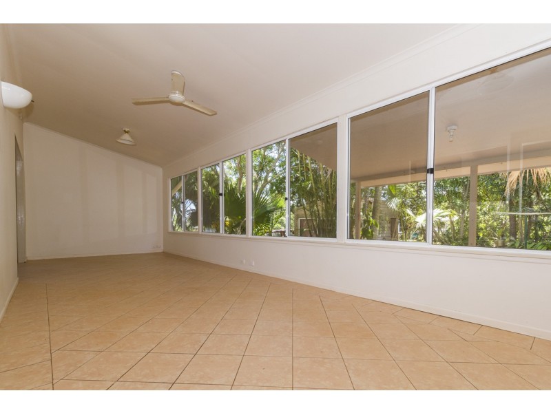 7 Michael Ave, Lamb Island QLD 4184