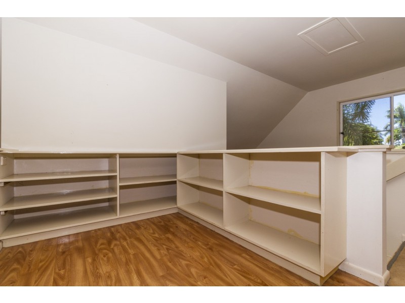 7 Michael Ave, Lamb Island QLD 4184