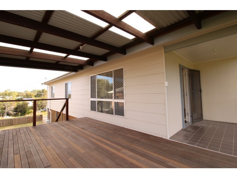 3 DEVIOT STREET, Macleay Island QLD 4184