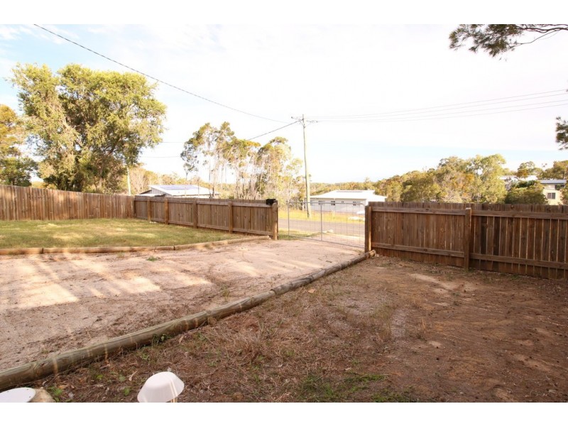 3 DEVIOT STREET, Macleay Island QLD 4184