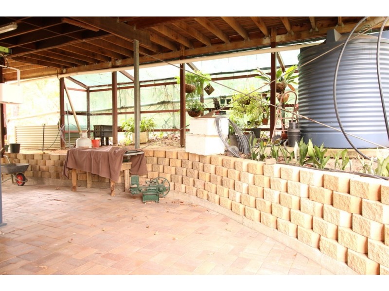 6 KOOBERRY STREET, Macleay Island QLD 4184