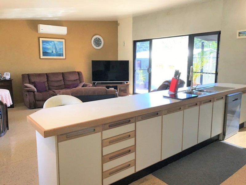 37 JUDITH STREET, Russell Island QLD 4184