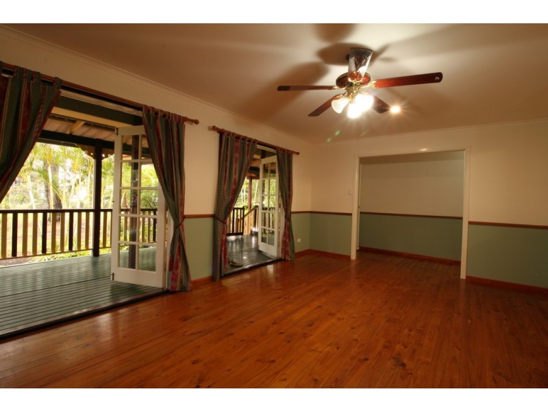 36 COAST ROAD, Macleay Island QLD 4184