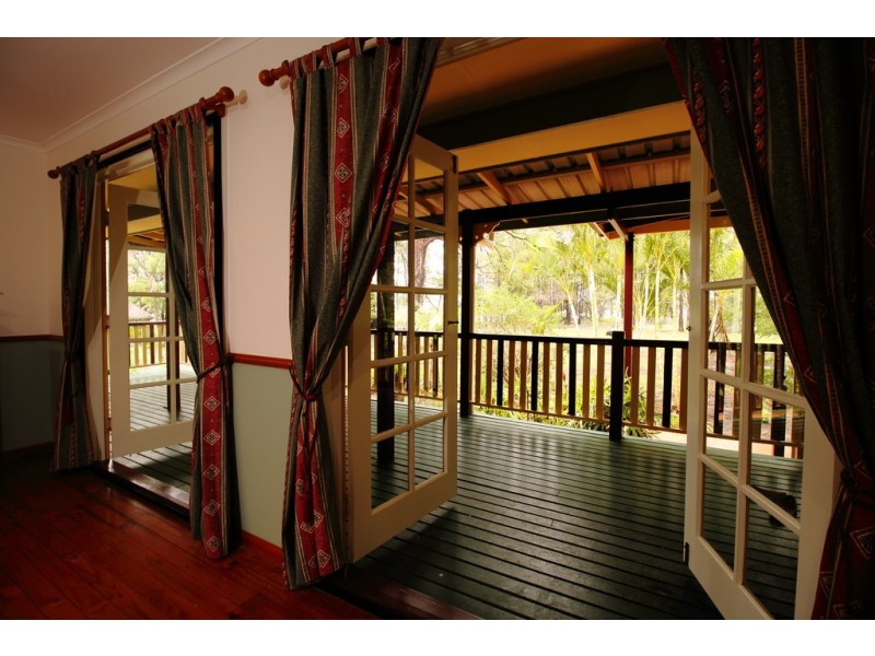 36 COAST ROAD, Macleay Island QLD 4184