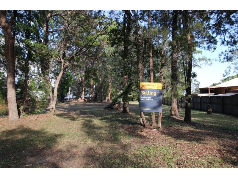23 President Terrace, Macleay Island QLD 4184