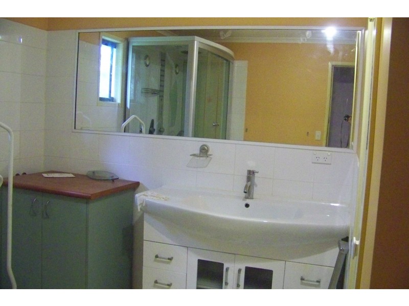 39-43 CREST HAVEN, Lamb Island QLD 4184