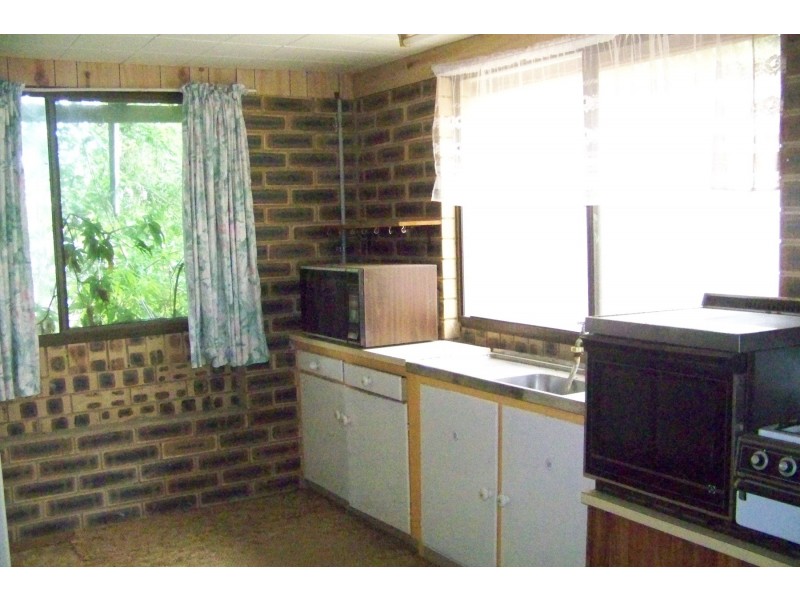 39-43 CREST HAVEN, Lamb Island QLD 4184