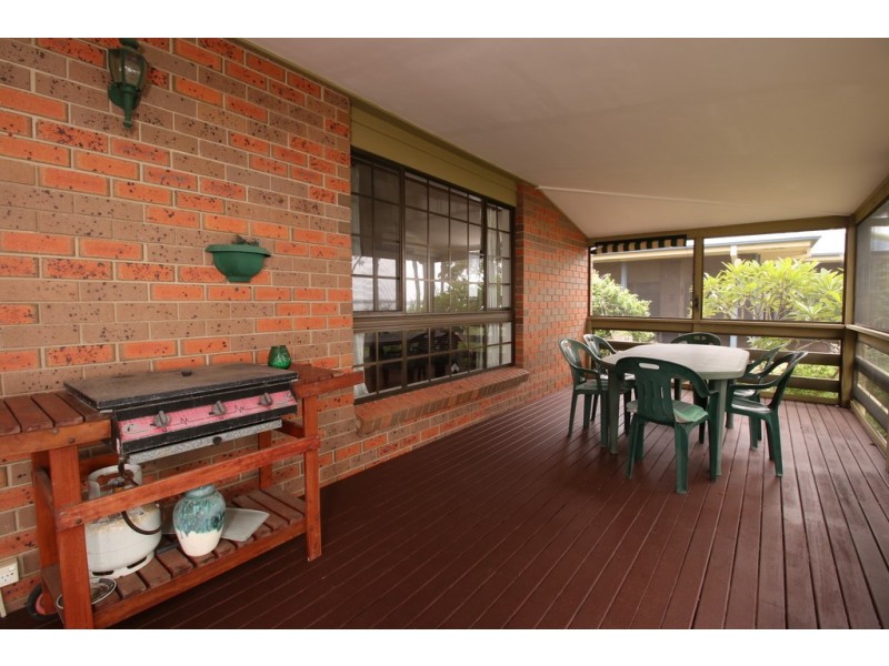57 Coondooroopa Drive, Macleay Island QLD 4184