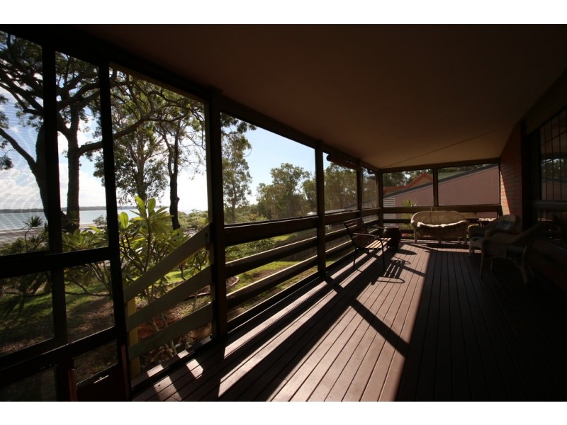 57 Coondooroopa Drive, Macleay Island QLD 4184