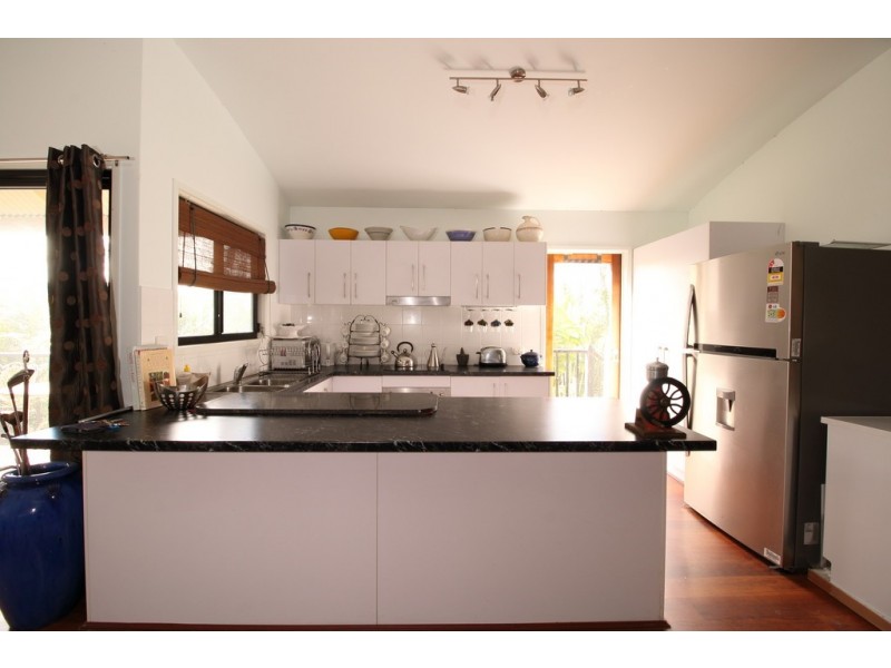 26 George Street, Macleay Island QLD 4184