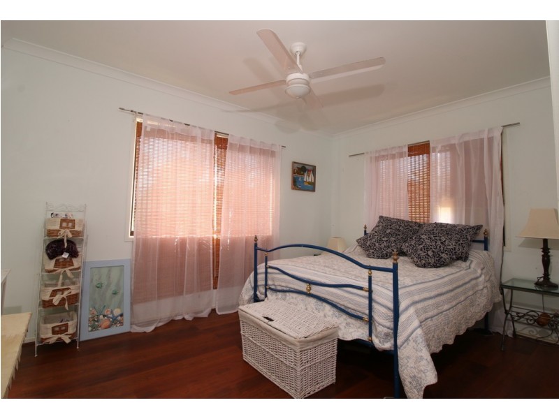 26 George Street, Macleay Island QLD 4184