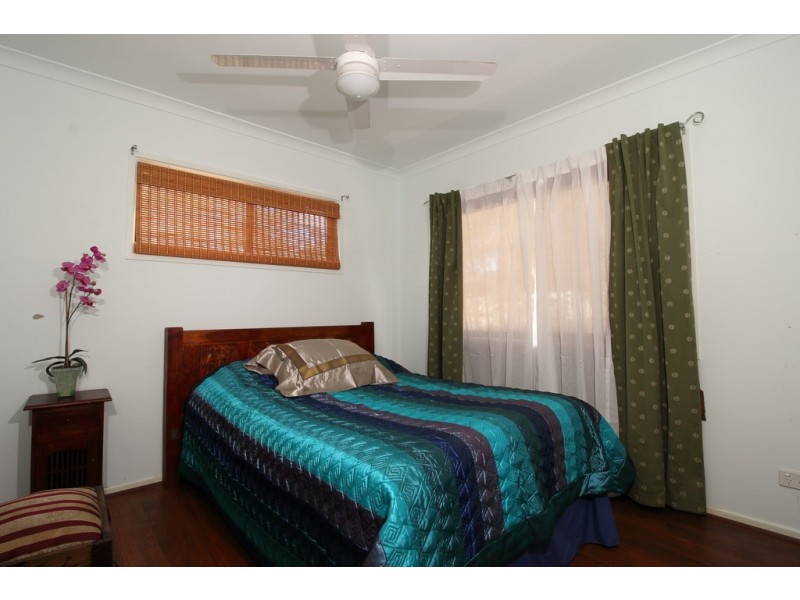 26 George Street, Macleay Island QLD 4184