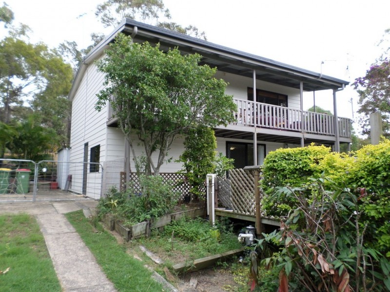 15 ASHTON STREET, Macleay Island QLD 4184