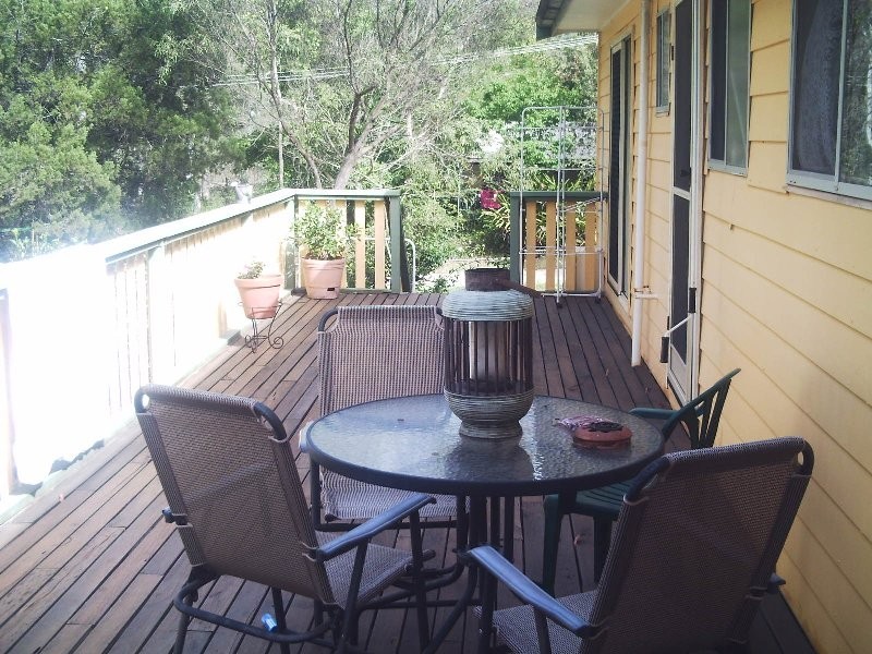 2 Boxwood Ave, Lamb Island QLD 4184