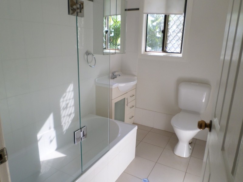 9 ARUMA STREET, Macleay Island QLD 4184