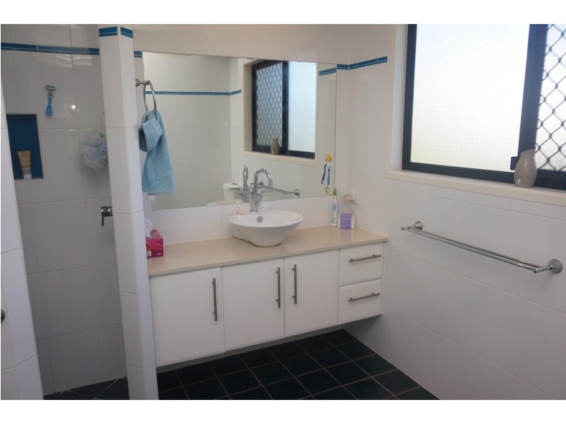 30 LONICERA STREET, Macleay Island QLD 4184