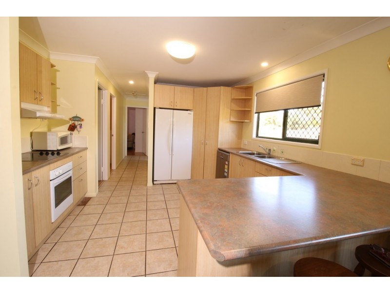 23 SQUIRE STREET, Macleay Island QLD 4184