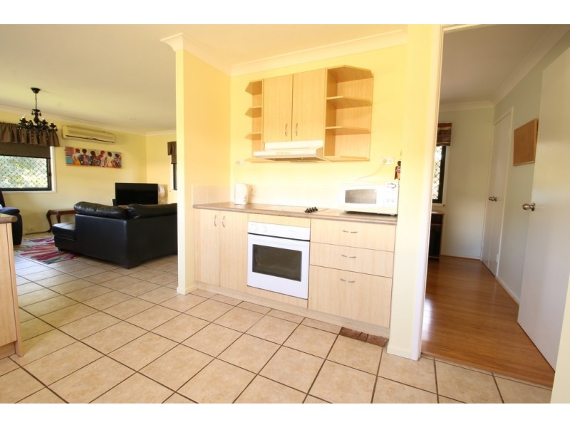 23 SQUIRE STREET, Macleay Island QLD 4184
