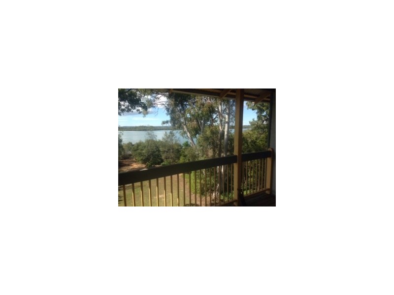 35 Jan Street, Macleay Island QLD 4184