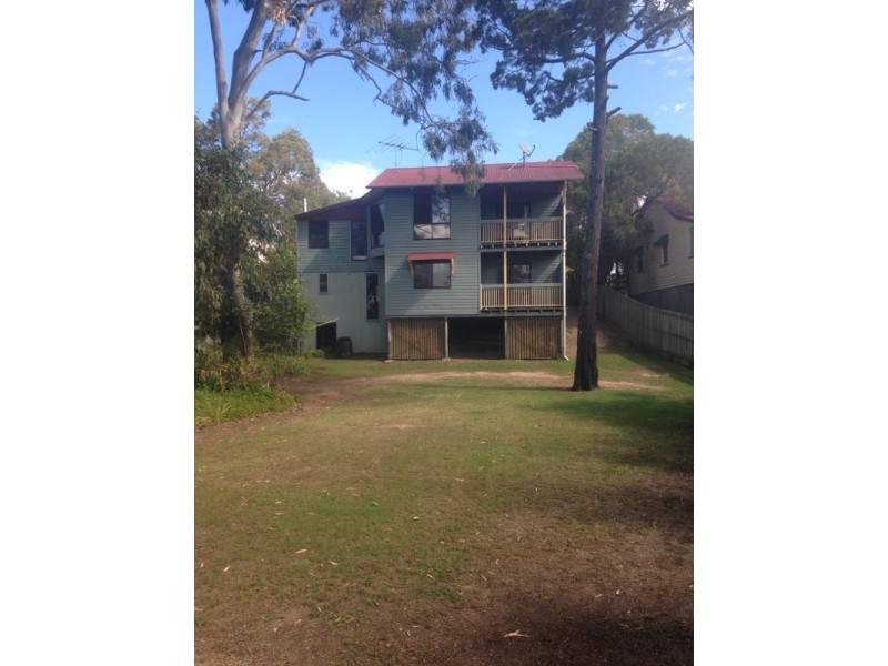 35 Jan Street, Macleay Island QLD 4184