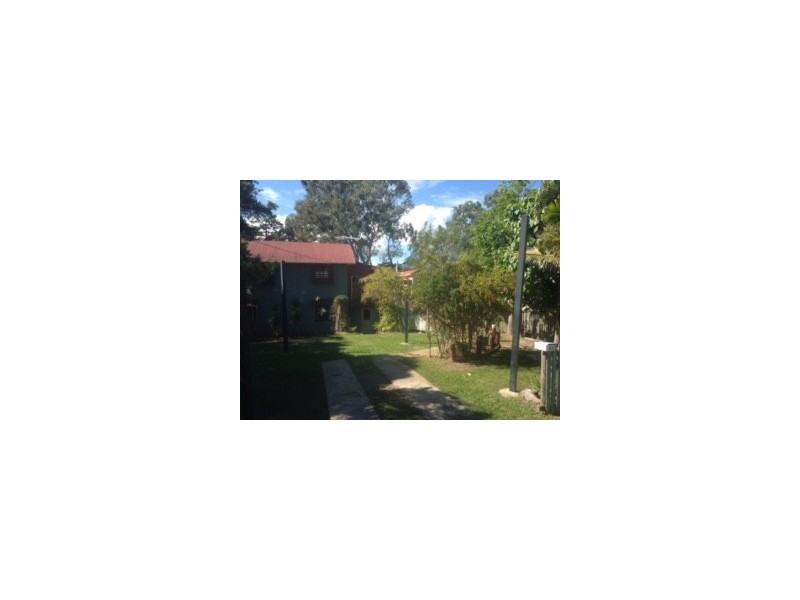 35 Jan Street, Macleay Island QLD 4184