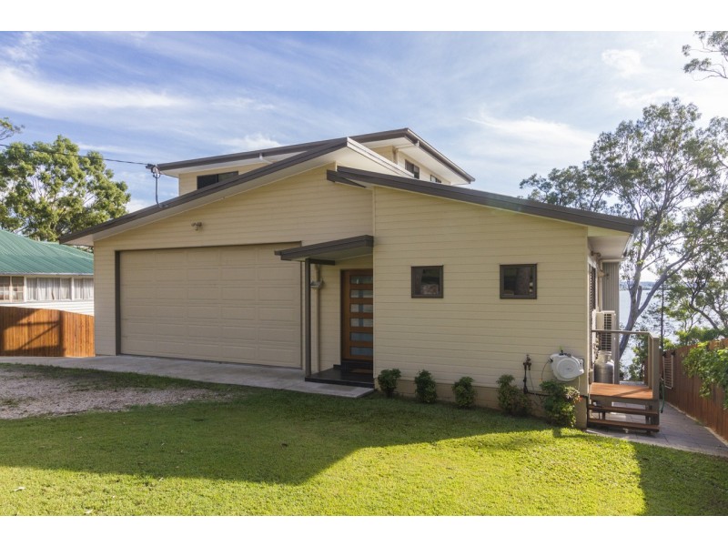 21 CLIFF TERRACE, Macleay Island QLD 4184