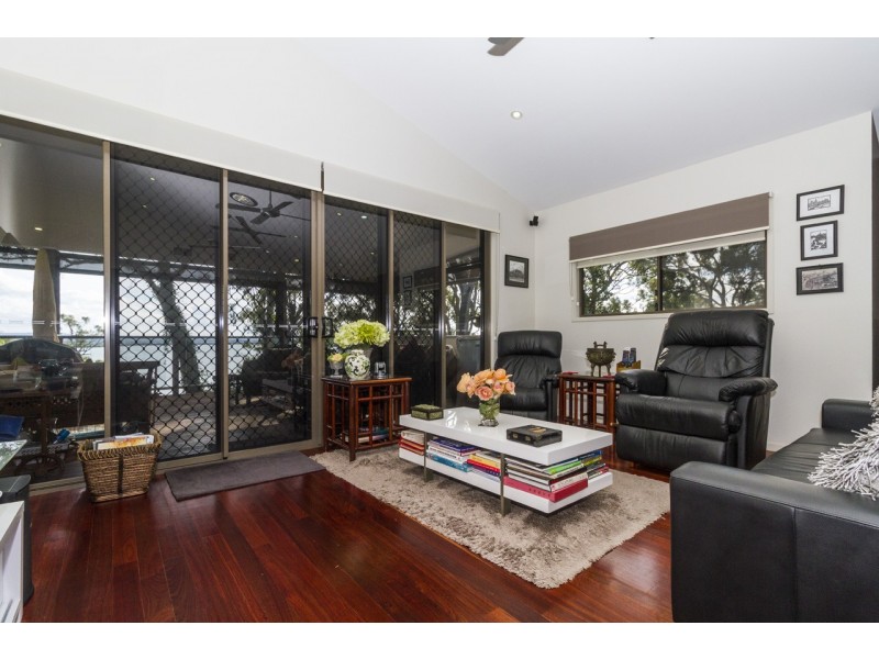 21 CLIFF TERRACE, Macleay Island QLD 4184