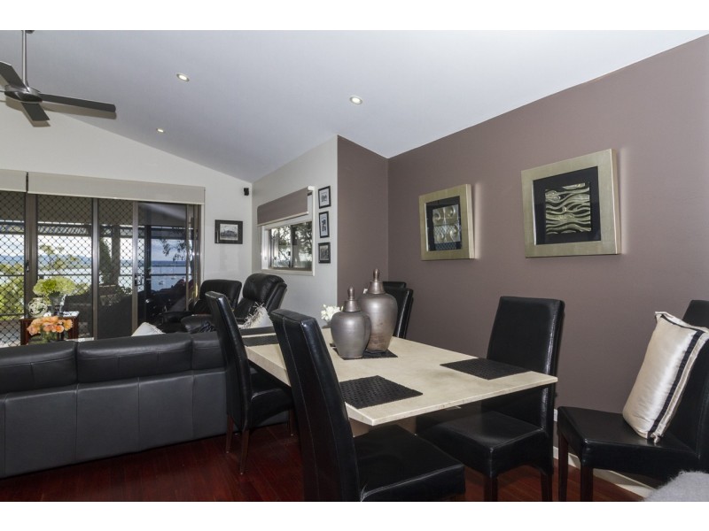 21 CLIFF TERRACE, Macleay Island QLD 4184